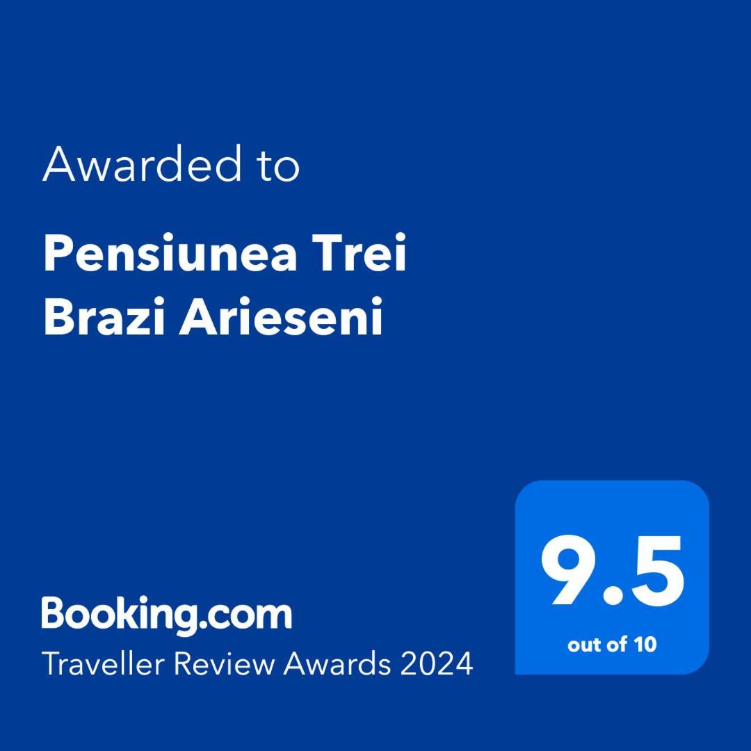 Pensiunea Trei Brazi อาริเอเชนิ ภายนอก รูปภาพ